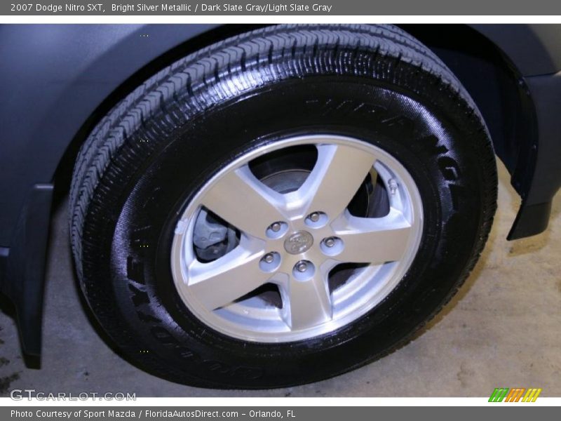 Bright Silver Metallic / Dark Slate Gray/Light Slate Gray 2007 Dodge Nitro SXT