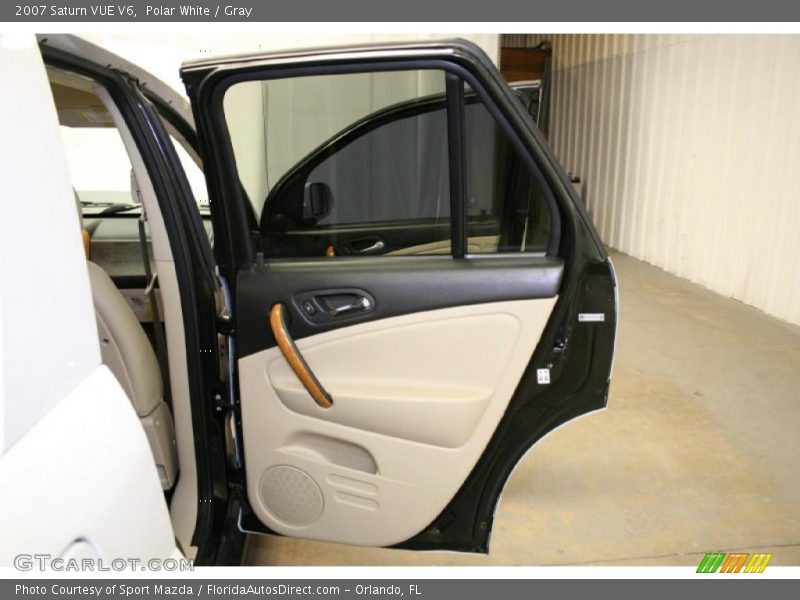 Polar White / Gray 2007 Saturn VUE V6