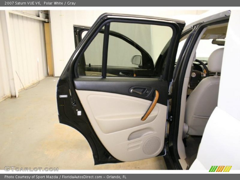 Polar White / Gray 2007 Saturn VUE V6
