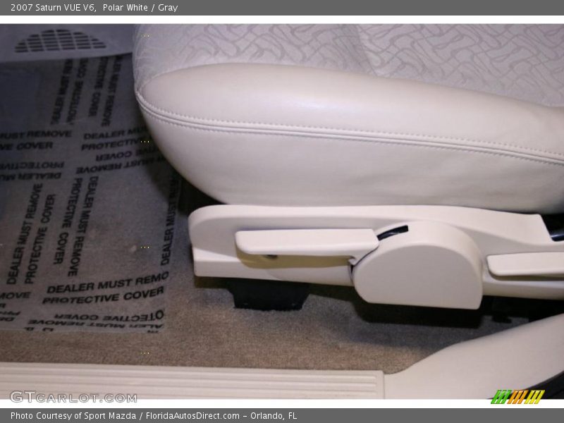 Polar White / Gray 2007 Saturn VUE V6