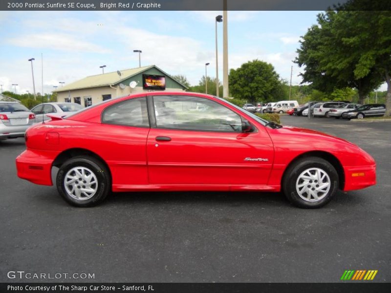 Bright Red / Graphite 2000 Pontiac Sunfire SE Coupe