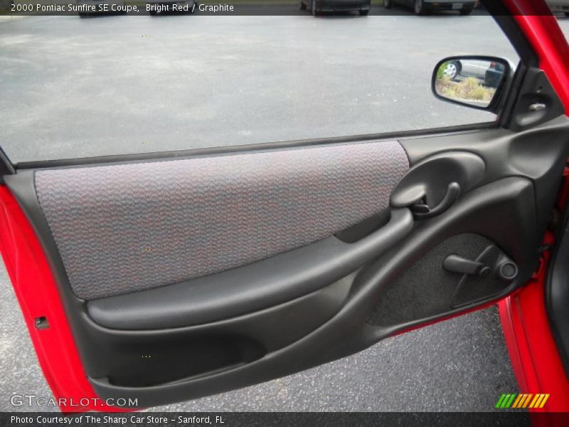 Bright Red / Graphite 2000 Pontiac Sunfire SE Coupe