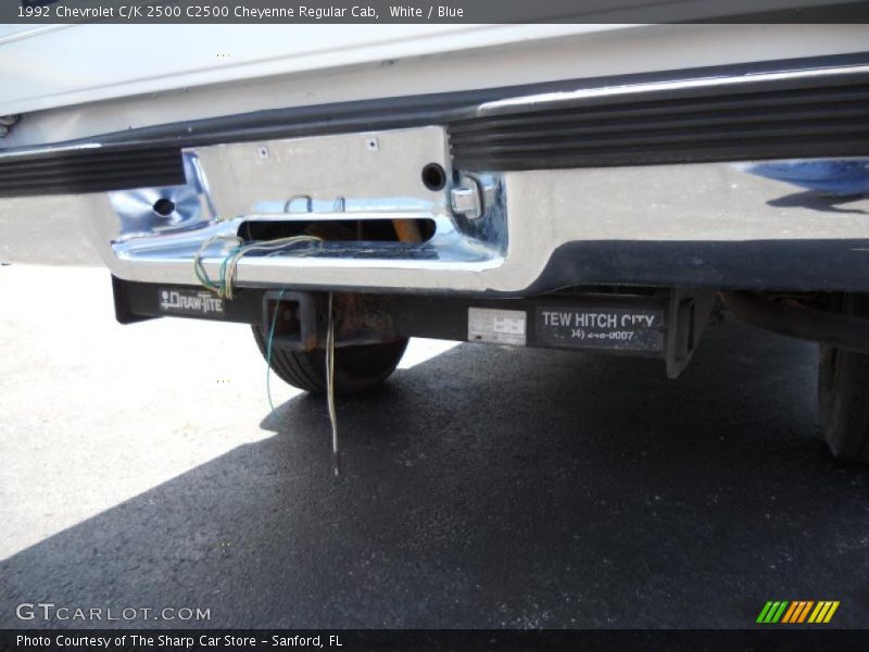 White / Blue 1992 Chevrolet C/K 2500 C2500 Cheyenne Regular Cab