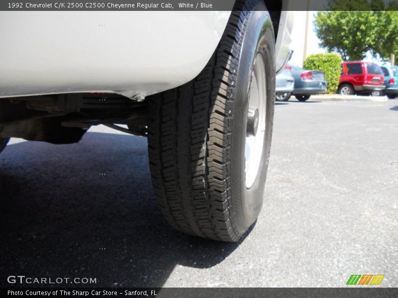 White / Blue 1992 Chevrolet C/K 2500 C2500 Cheyenne Regular Cab