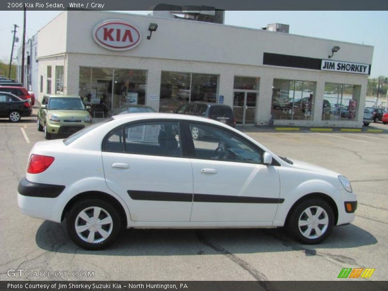 White / Gray 2006 Kia Rio Sedan