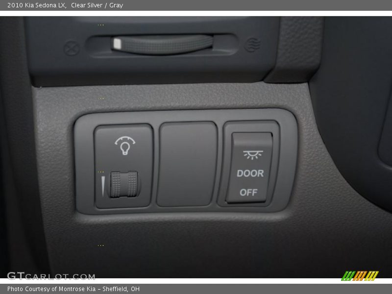 Clear Silver / Gray 2010 Kia Sedona LX