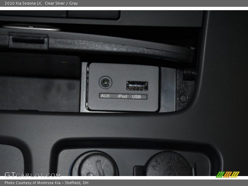 Clear Silver / Gray 2010 Kia Sedona LX