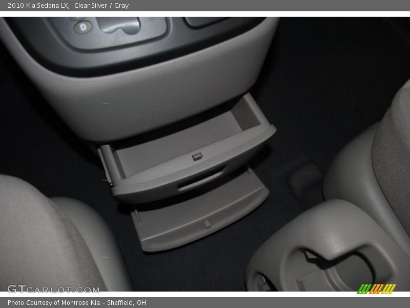 Clear Silver / Gray 2010 Kia Sedona LX