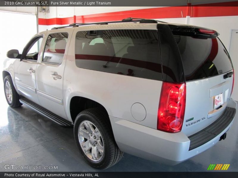 Pure Silver Metallic / Light Titanium 2010 GMC Yukon XL SLT