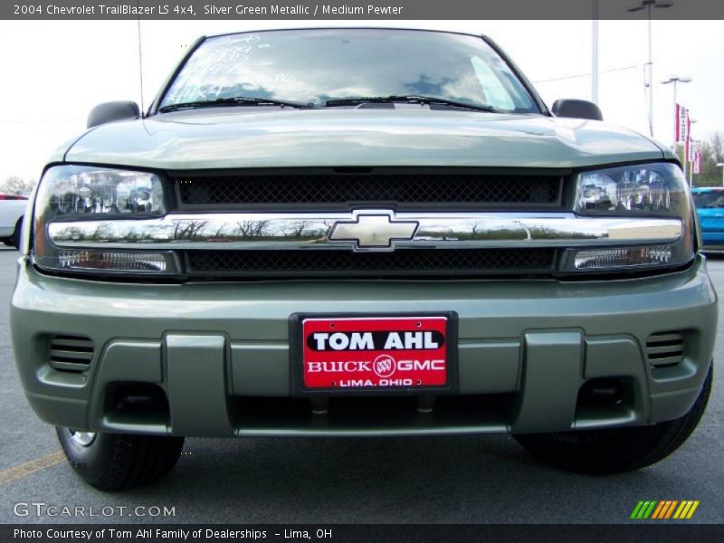 Silver Green Metallic / Medium Pewter 2004 Chevrolet TrailBlazer LS 4x4