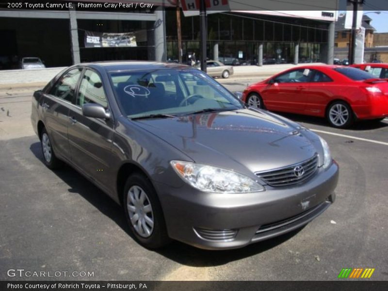 Phantom Gray Pearl / Gray 2005 Toyota Camry LE