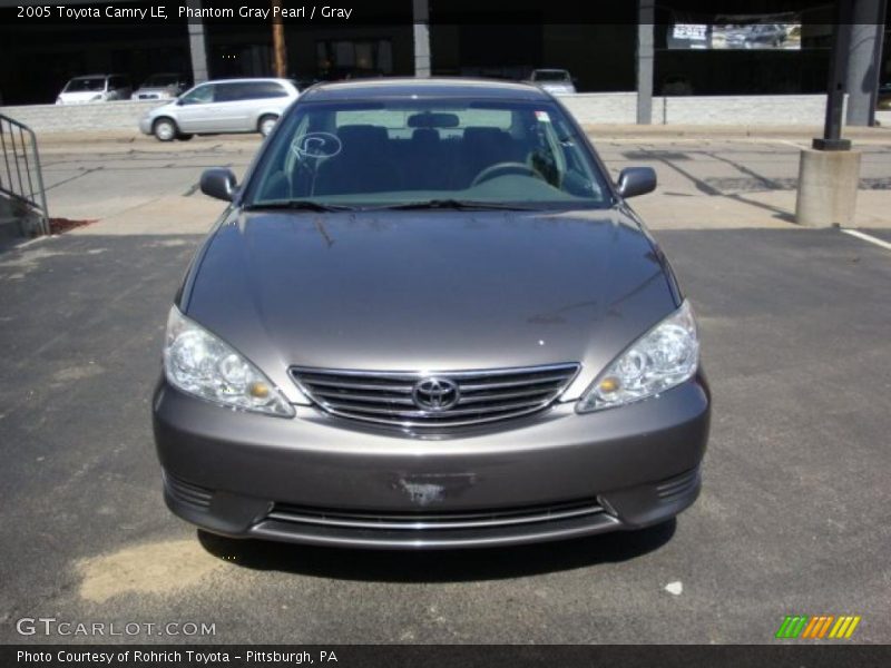 Phantom Gray Pearl / Gray 2005 Toyota Camry LE