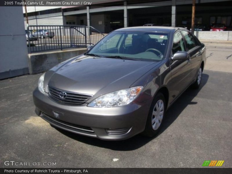 Phantom Gray Pearl / Gray 2005 Toyota Camry LE