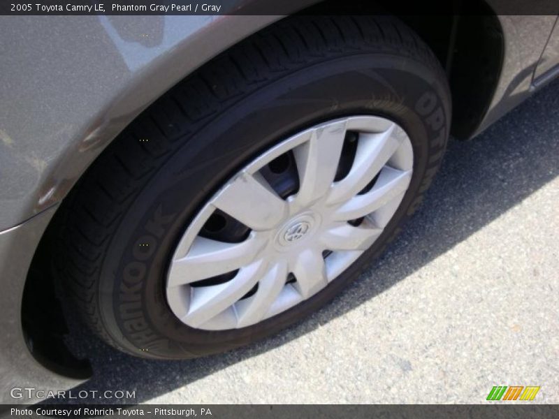 Phantom Gray Pearl / Gray 2005 Toyota Camry LE