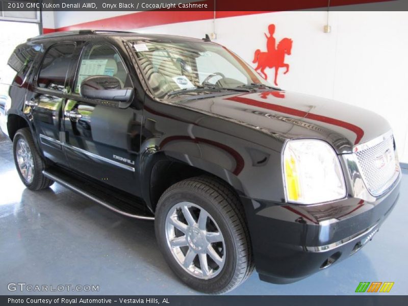 Onyx Black / Cocoa/Light Cashmere 2010 GMC Yukon Denali AWD