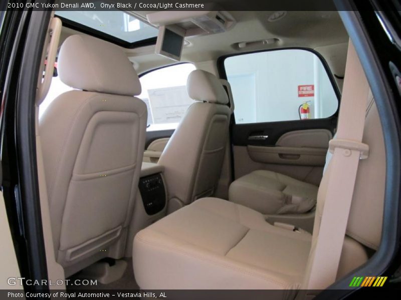 Onyx Black / Cocoa/Light Cashmere 2010 GMC Yukon Denali AWD