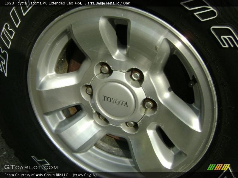 Sierra Beige Metallic / Oak 1998 Toyota Tacoma V6 Extended Cab 4x4