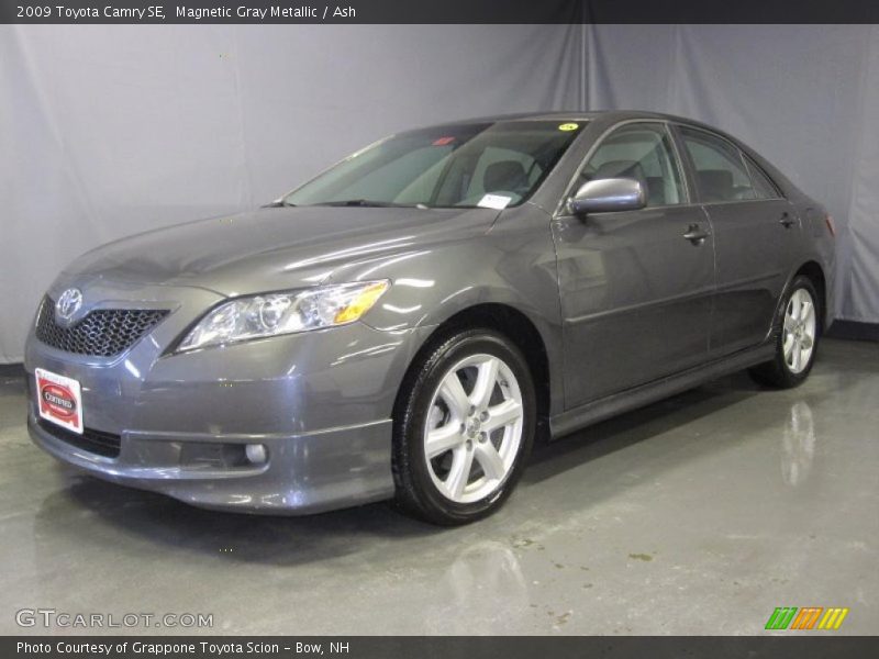 Magnetic Gray Metallic / Ash 2009 Toyota Camry SE
