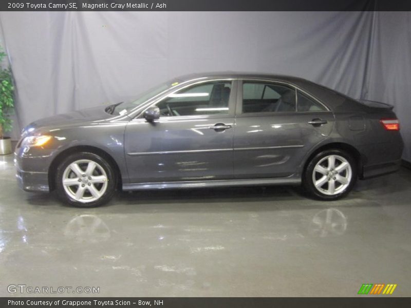 Magnetic Gray Metallic / Ash 2009 Toyota Camry SE
