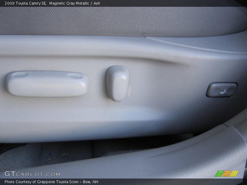 Magnetic Gray Metallic / Ash 2009 Toyota Camry SE