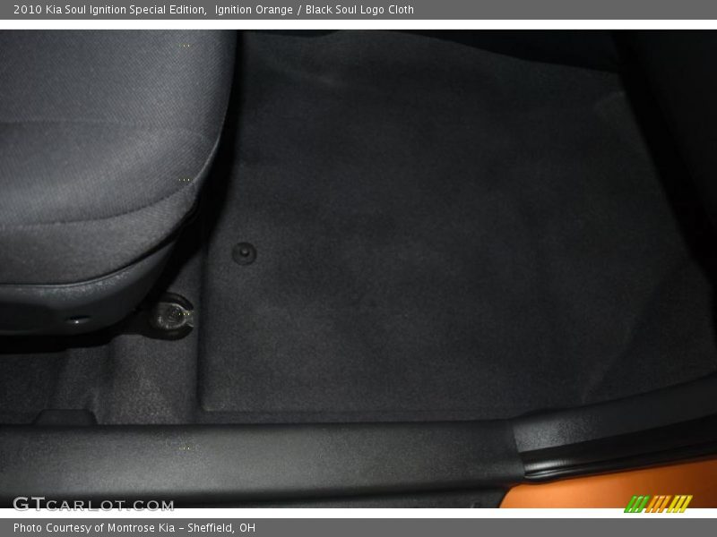 Ignition Orange / Black Soul Logo Cloth 2010 Kia Soul Ignition Special Edition