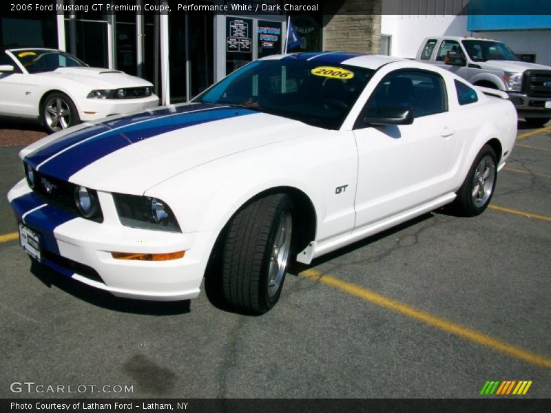 Performance White / Dark Charcoal 2006 Ford Mustang GT Premium Coupe