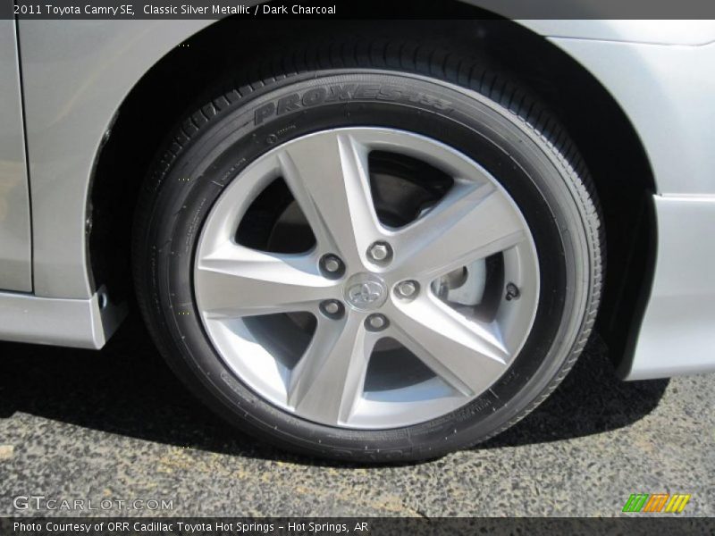 Classic Silver Metallic / Dark Charcoal 2011 Toyota Camry SE