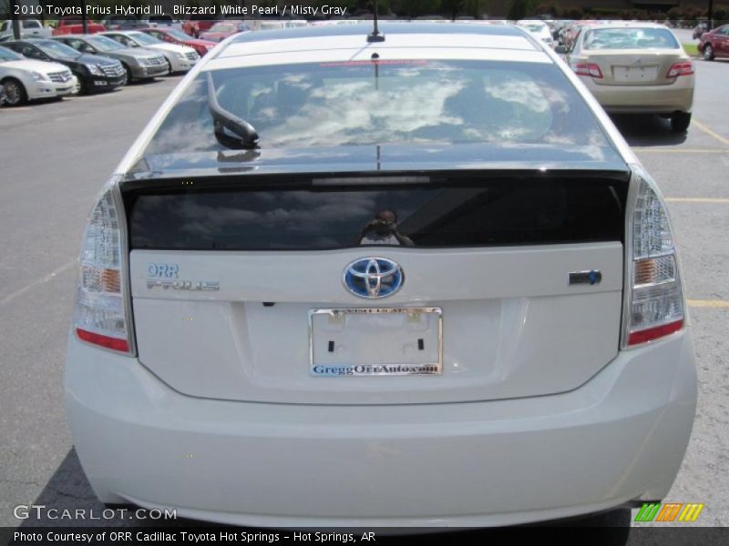 Blizzard White Pearl / Misty Gray 2010 Toyota Prius Hybrid III