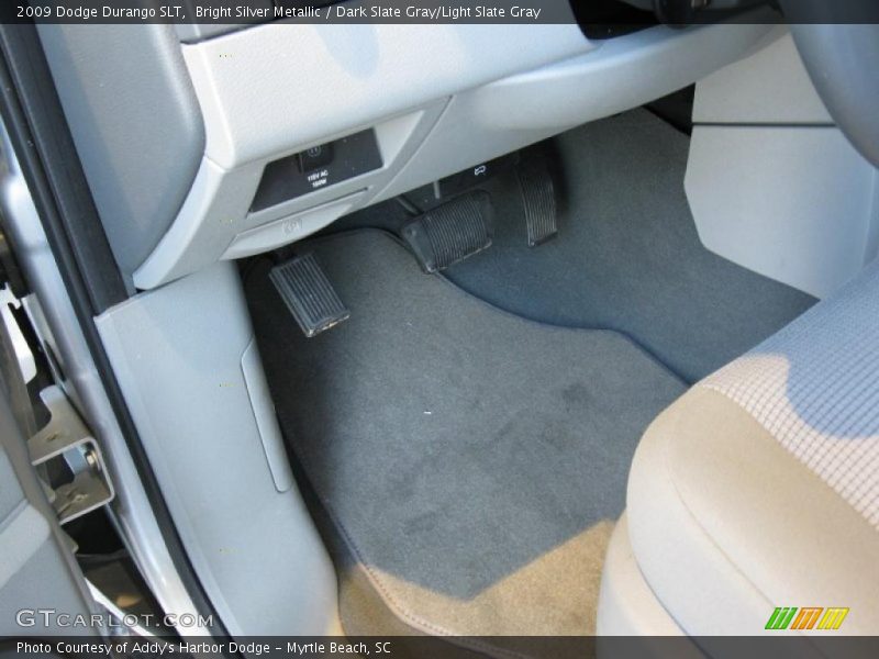 Bright Silver Metallic / Dark Slate Gray/Light Slate Gray 2009 Dodge Durango SLT