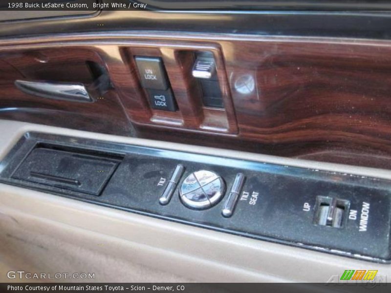 Bright White / Gray 1998 Buick LeSabre Custom