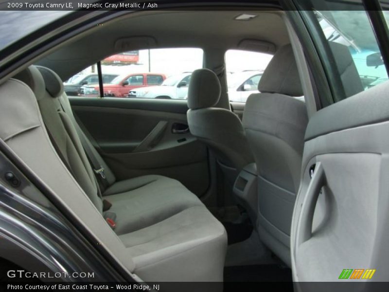 Magnetic Gray Metallic / Ash 2009 Toyota Camry LE