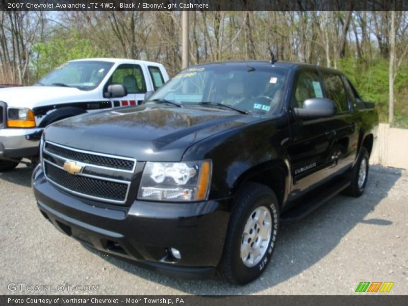 Black / Ebony/Light Cashmere 2007 Chevrolet Avalanche LTZ 4WD