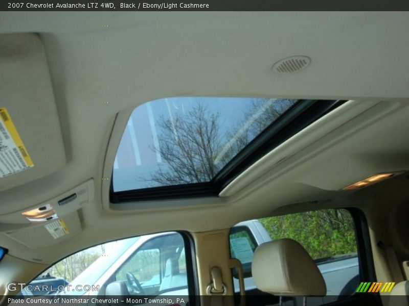 Black / Ebony/Light Cashmere 2007 Chevrolet Avalanche LTZ 4WD