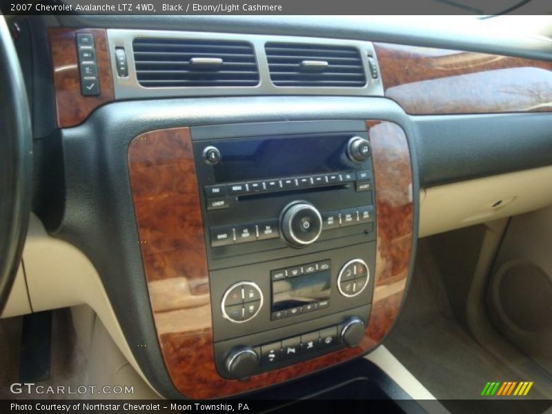 Black / Ebony/Light Cashmere 2007 Chevrolet Avalanche LTZ 4WD