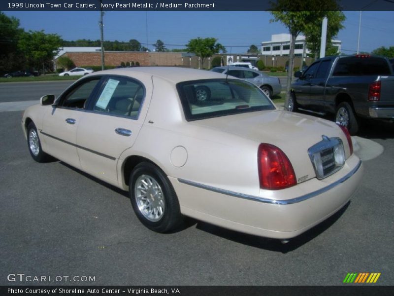Ivory Pearl Metallic / Medium Parchment 1998 Lincoln Town Car Cartier