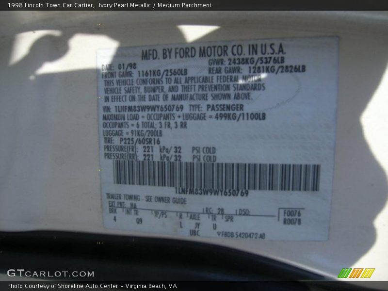 Ivory Pearl Metallic / Medium Parchment 1998 Lincoln Town Car Cartier