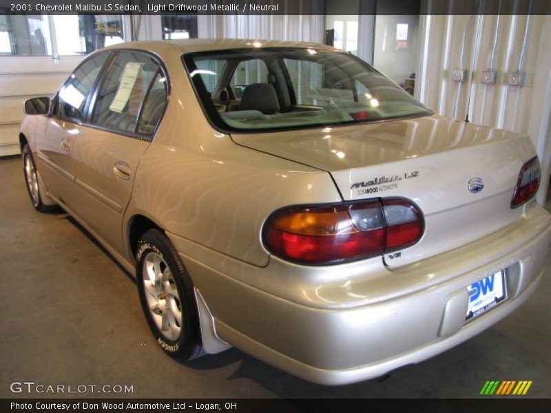 Light Driftwood Metallic / Neutral 2001 Chevrolet Malibu LS Sedan