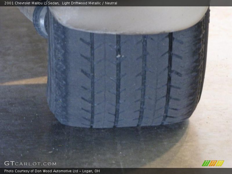 Light Driftwood Metallic / Neutral 2001 Chevrolet Malibu LS Sedan