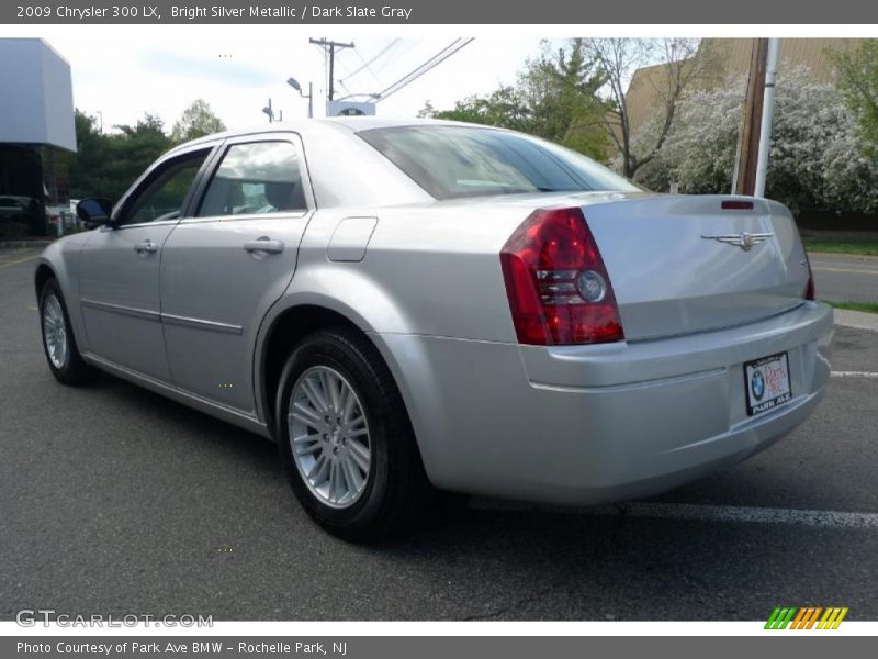 Bright Silver Metallic / Dark Slate Gray 2009 Chrysler 300 LX