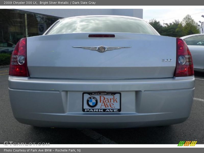 Bright Silver Metallic / Dark Slate Gray 2009 Chrysler 300 LX