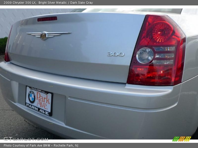 Bright Silver Metallic / Dark Slate Gray 2009 Chrysler 300 LX
