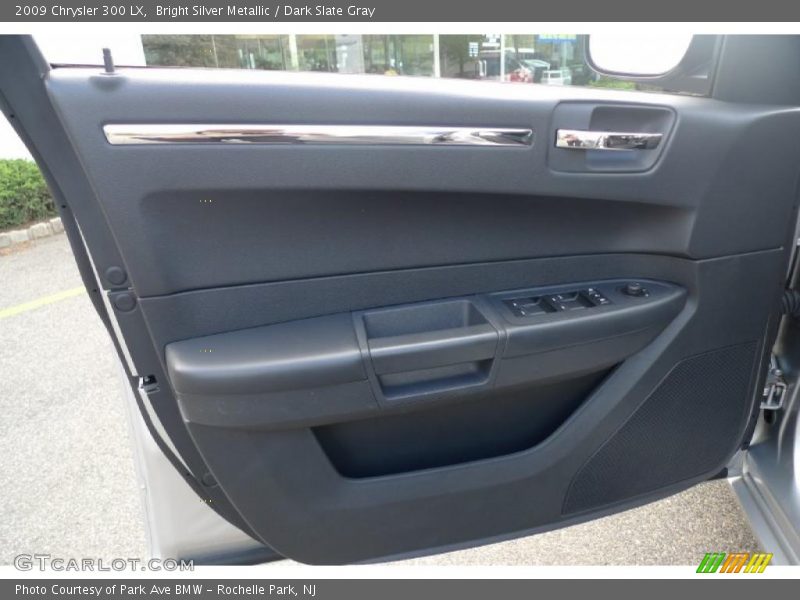 Bright Silver Metallic / Dark Slate Gray 2009 Chrysler 300 LX