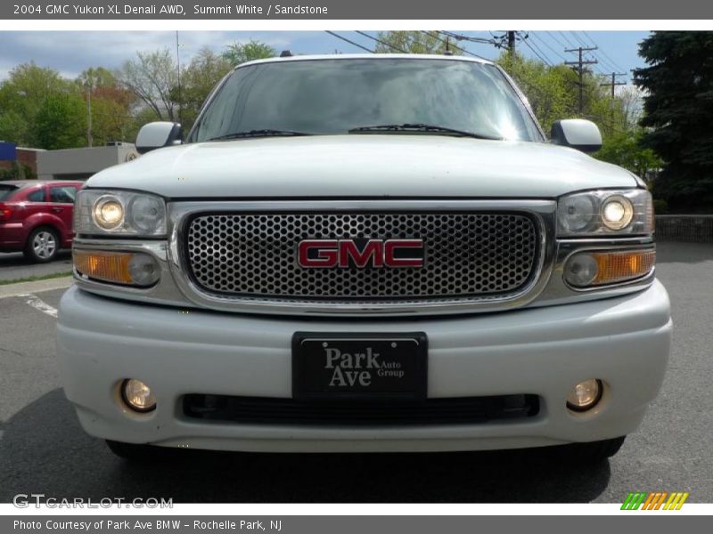 Summit White / Sandstone 2004 GMC Yukon XL Denali AWD