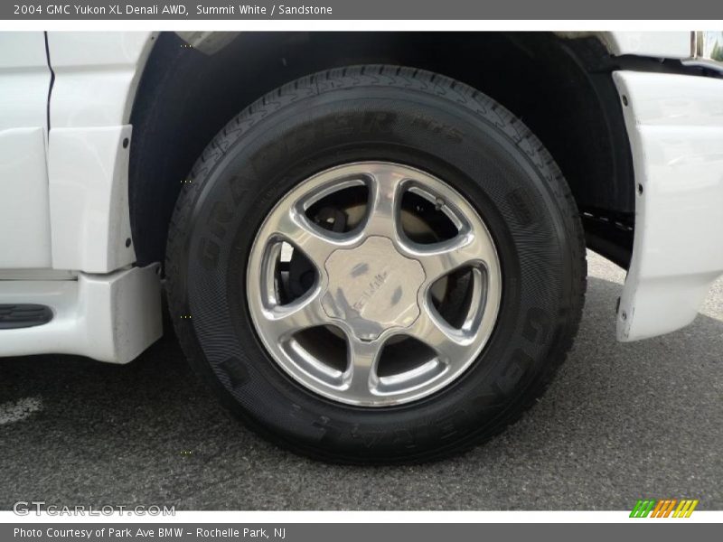 Summit White / Sandstone 2004 GMC Yukon XL Denali AWD