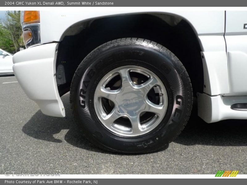 Summit White / Sandstone 2004 GMC Yukon XL Denali AWD