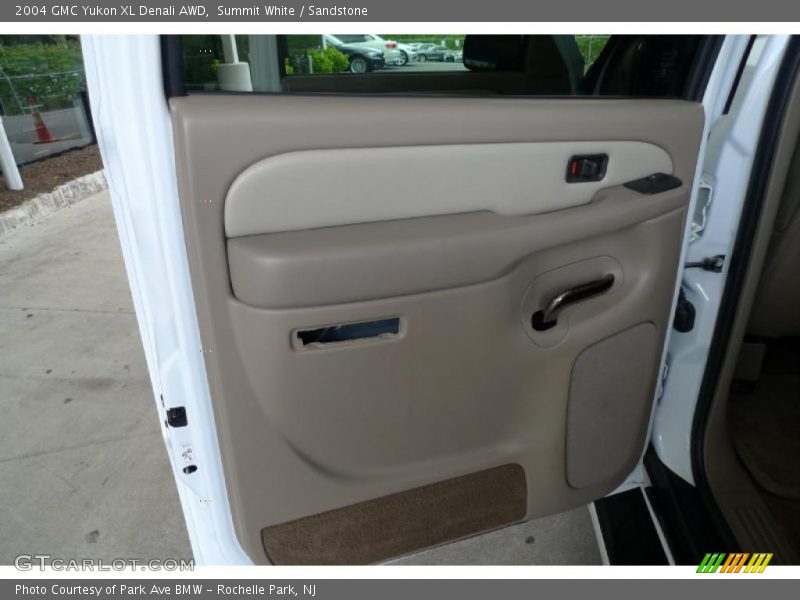 Summit White / Sandstone 2004 GMC Yukon XL Denali AWD