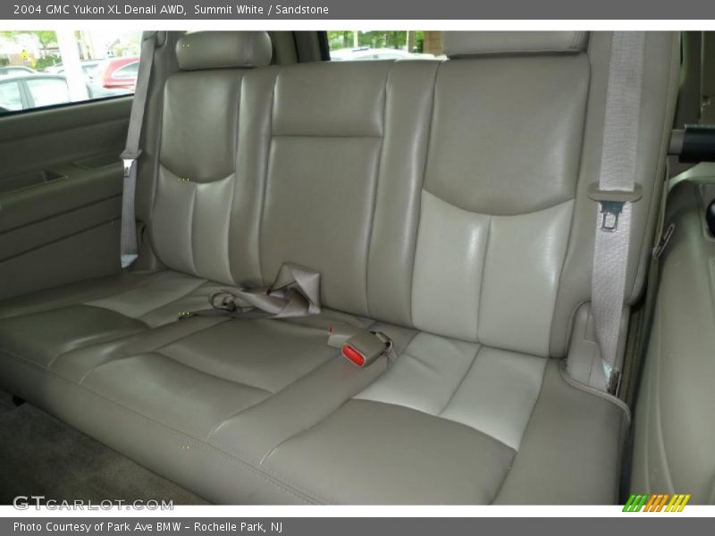 Summit White / Sandstone 2004 GMC Yukon XL Denali AWD