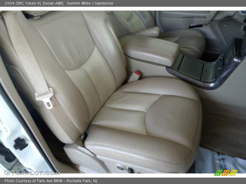 Summit White / Sandstone 2004 GMC Yukon XL Denali AWD