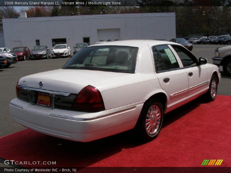 Vibrant White / Medium Light Stone 2006 Mercury Grand Marquis LS
