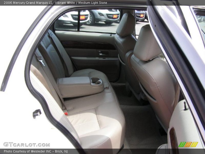 Vibrant White / Medium Light Stone 2006 Mercury Grand Marquis LS